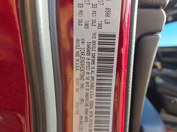 2017-jeep-grand-cherokee-laredo-image-18