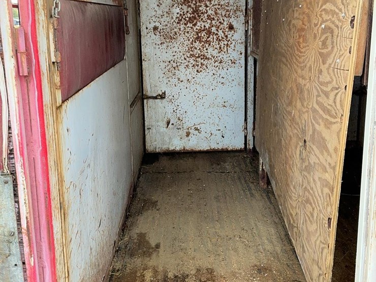 #2150-•-turnbow-gooseneck-4-horse-trailer-image-31