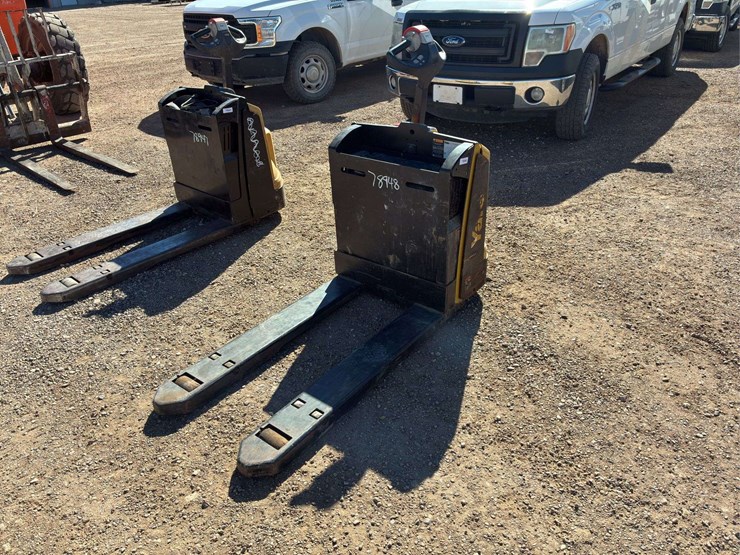 yale-electric-pallet-jack-image-2