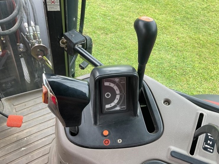 2006-case-ih-mxu135-image-23