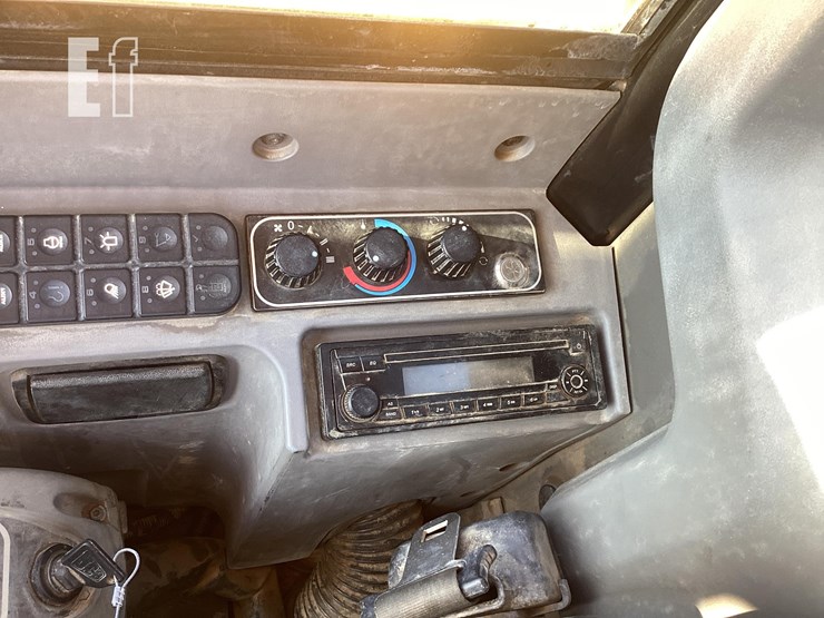 2017-jcb-48z-1-image-17