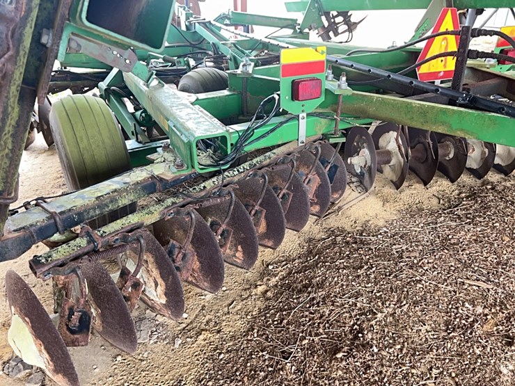 john-deere-637-image-12