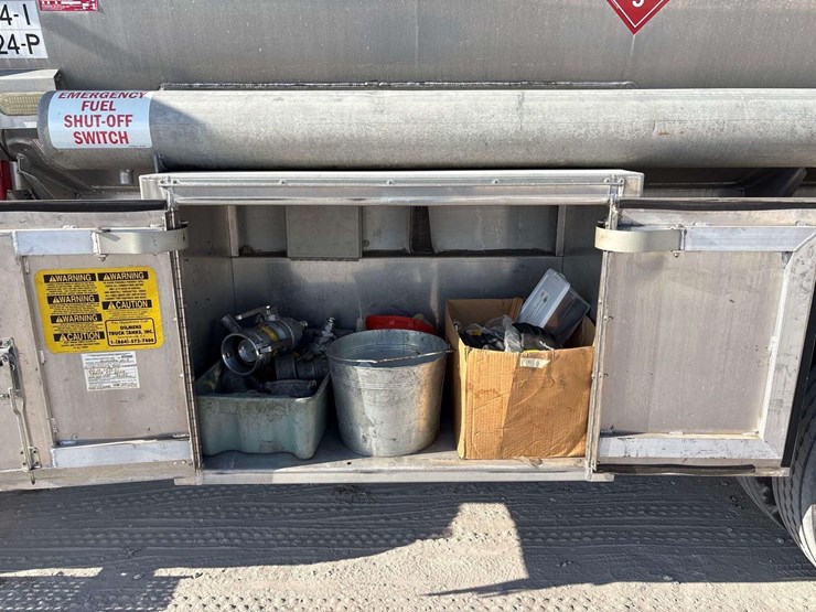 2006-international-durastar-4300-image-22