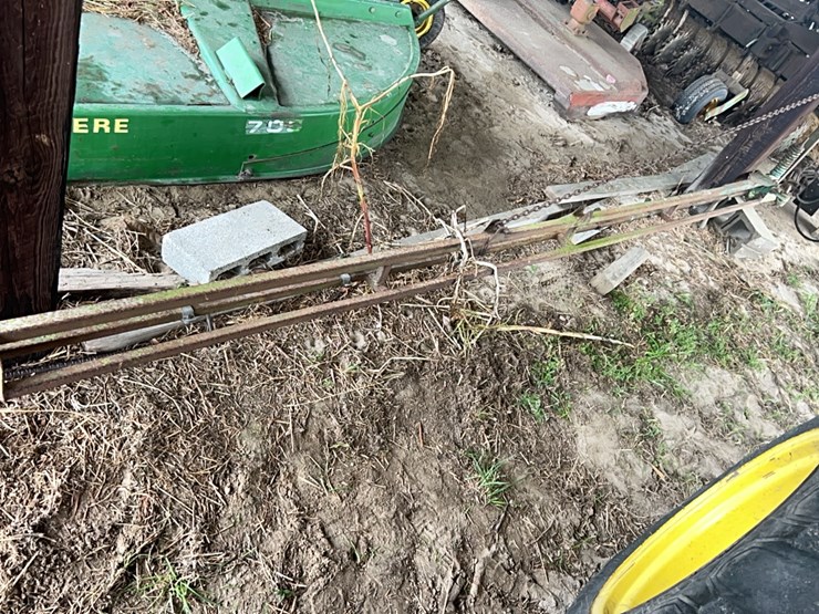 3-pt-hitch-sprayer-boom-(approx-12-row)-image-2