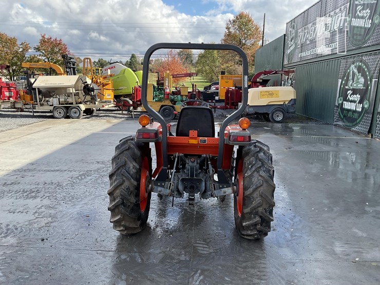 1995-kubota-l2900-image-3