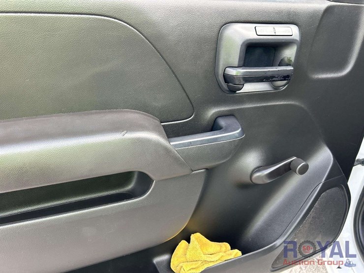 2017-chevrolet-silverado-1500-image-11