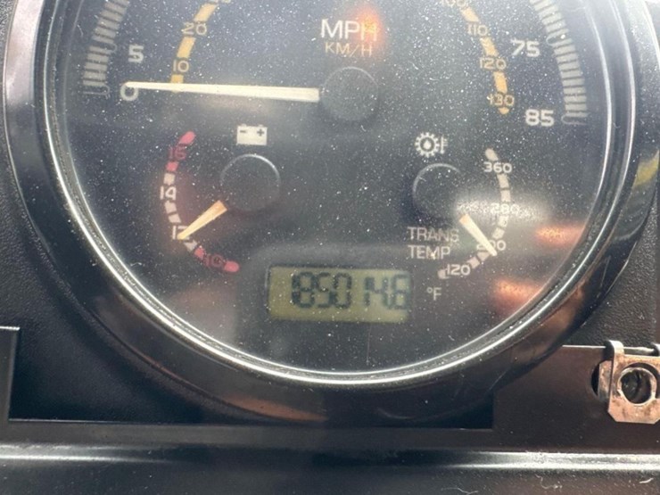 2014-mack-leu613-image-23