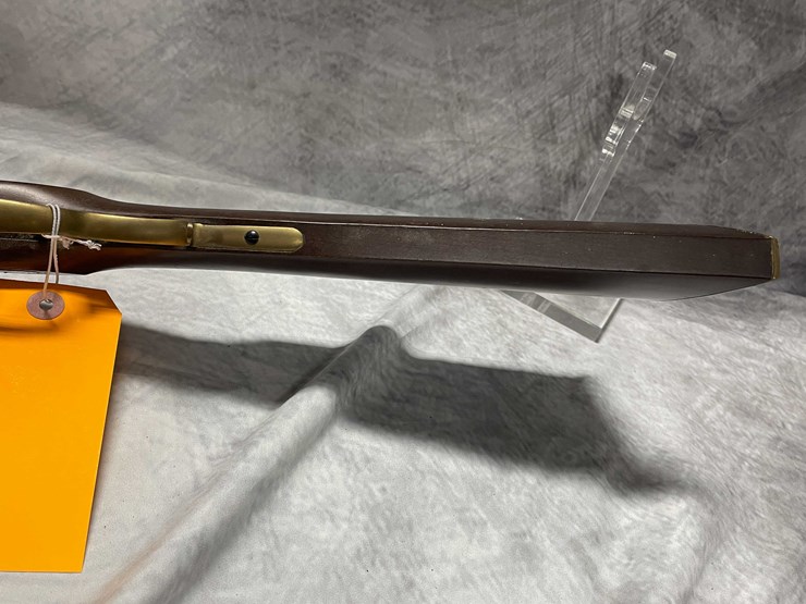 #8070-•-traditions-,-.50-cal.-muzzleloader,-sn:-202082,-(neenah,-wi)-image-20