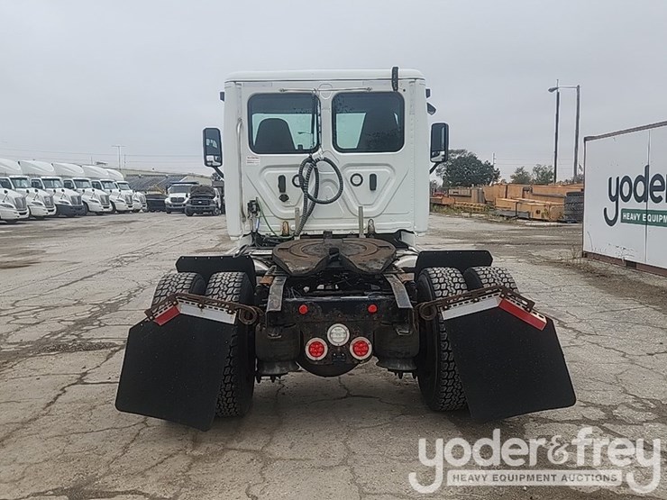 2019-freightliner-cascadia-image-4