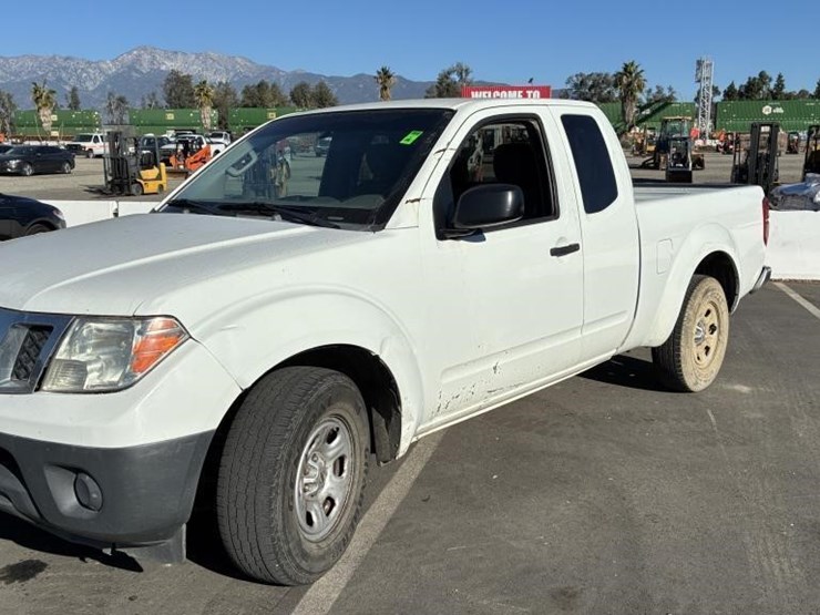2016-nissan-frontier-image-1