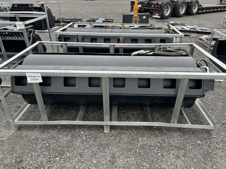 2025-pabreak-vr720-74"-vibratory-roller-image-2