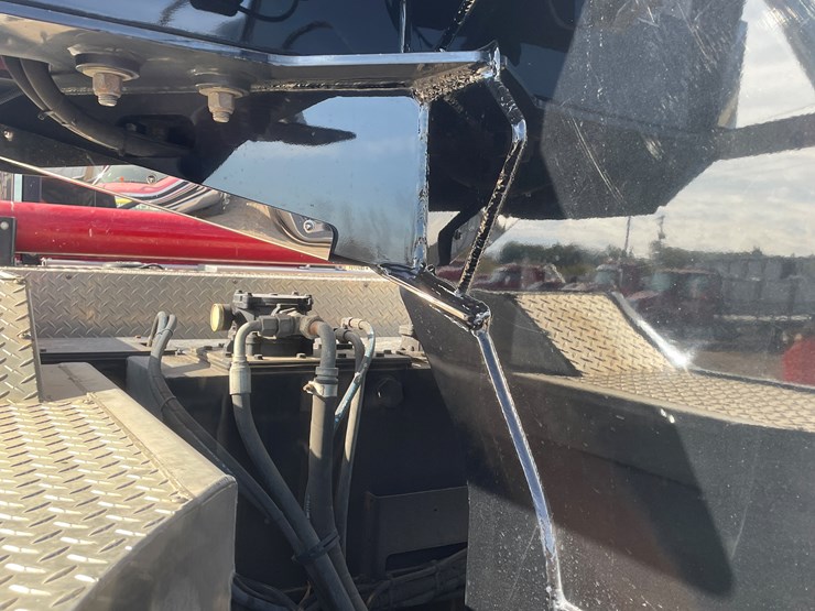 #3824-•-2019-peterbilt-heavy-rotator-(has-mn-title-in-delay,-may-take-6-8-weeks)-image-34