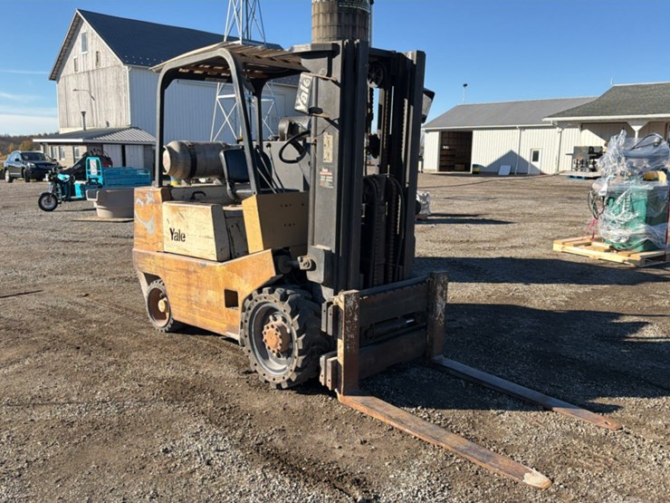 #1353-•-yale-gtc080-forklift-image-7