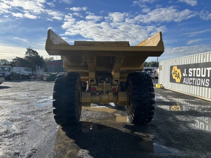 1990-caterpillar-d30d-image-5