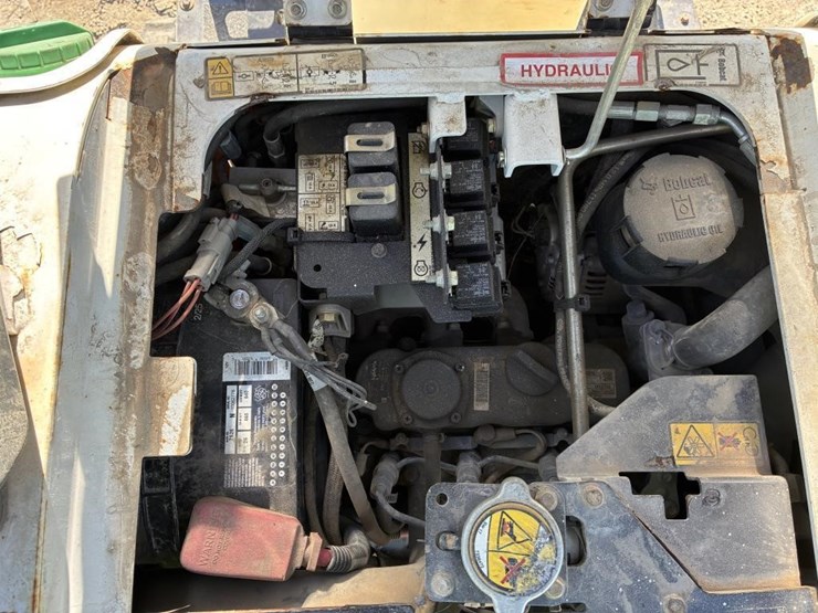 2019-bobcat-e10-image-19