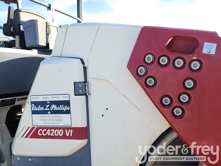 2018-dynapac-cc4200-image-11