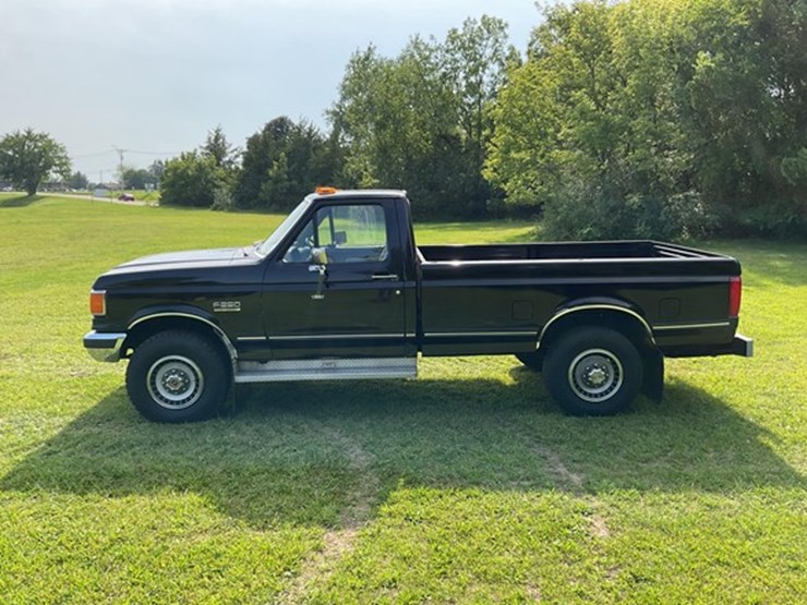 1988-ford-f250-xlt-lariat-image-8
