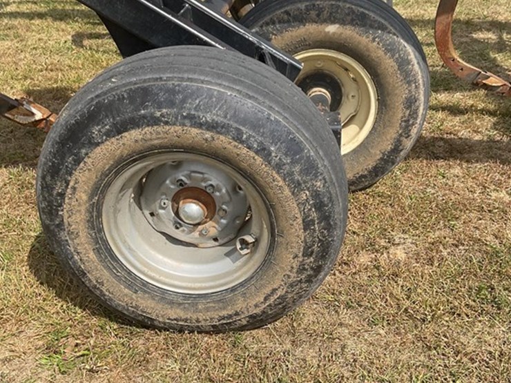 2005-case-ih-mrx690-image-11