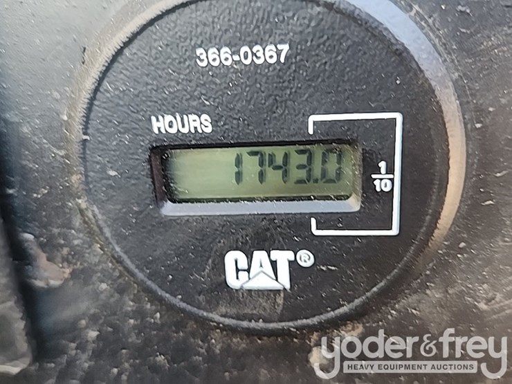 2018-caterpillar-305.5-image-9