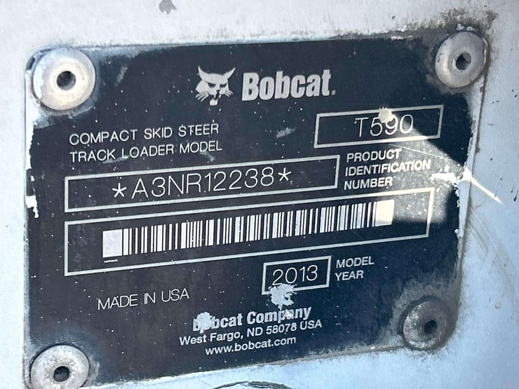 2013-bobcat-t590-image-5