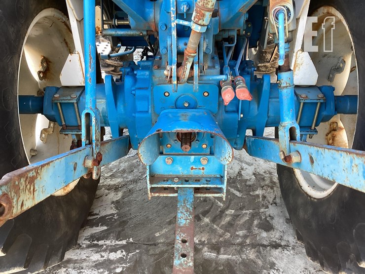 2000-new-holland-2120-image-11