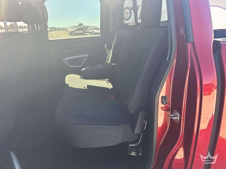 2019-nissan-titan-image-17