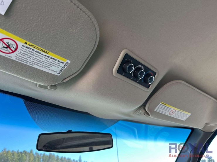 2012-gmc-3500-image-19