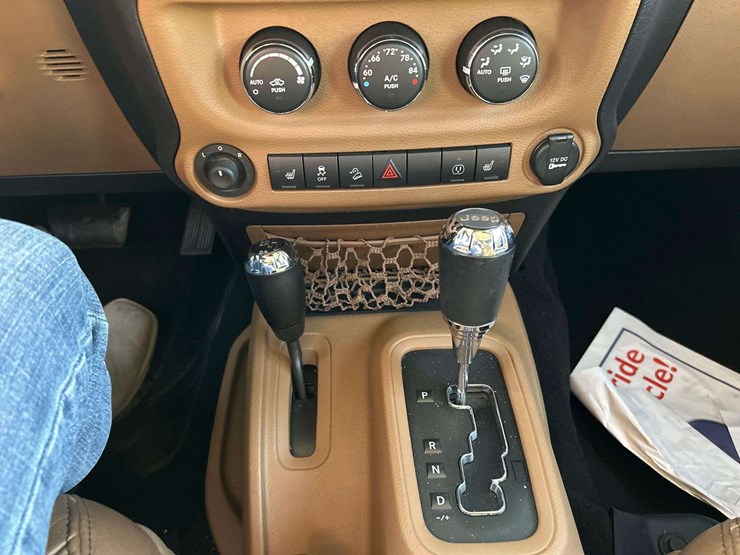 2013-jeep-wrangler-image-17