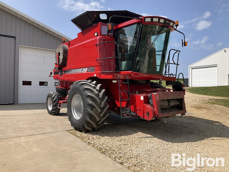 2008-case-ih-2588-image-3