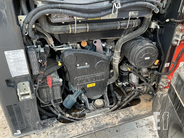 2023-kubota-svl75-3-image-13