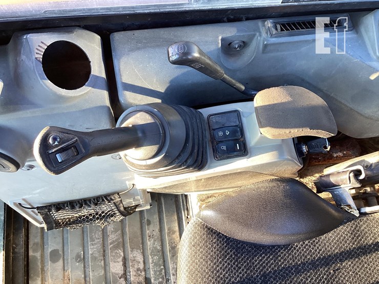 2016-caterpillar-304e2-cr-image-17