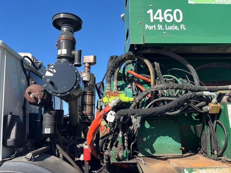 2015-mack-leu633-image-9