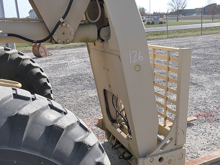 1990-sky-trak-6000m-image-22