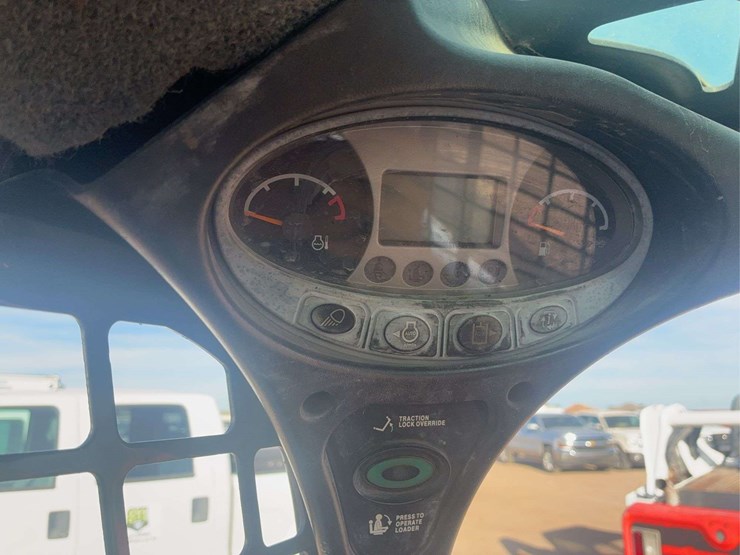 2019-bobcat-s570-image-12