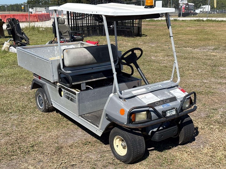 2008-club-car-carryall-2-gas-utility-cart-image-2