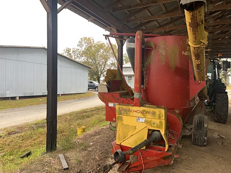 new-holland-358-image-3