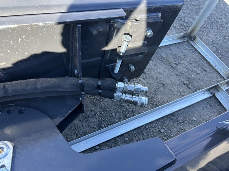 2025-arteer-assb-72w-angle-broom-image-6