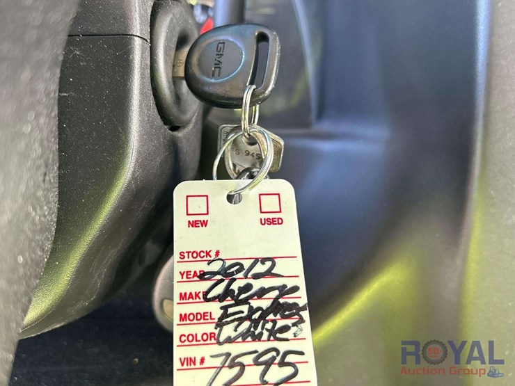 2012-gmc-3500-image-26