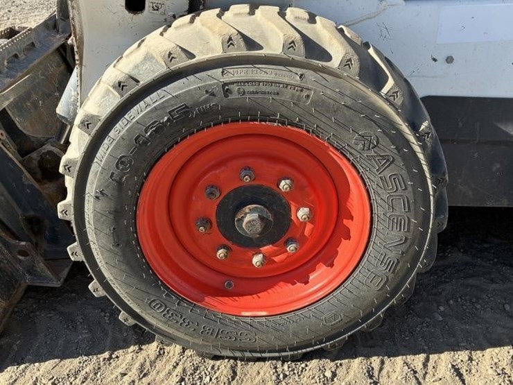 2019-bobcat-s570-image-10