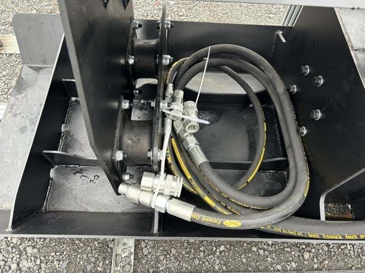 2025-pabreak-pc463-72"-plate-compactor-image-3