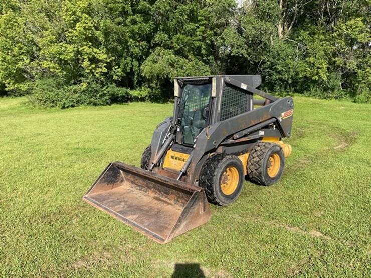 2007-new-holland-l185-image-1