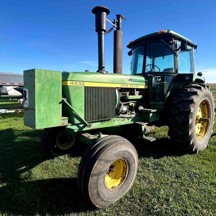 JOHN DEERE 4430