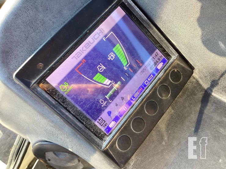 2019-takeuchi-tb290-image-21