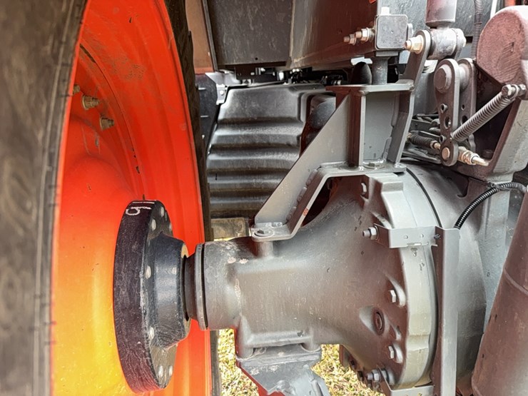 kubota-m7-172-premium-image-65