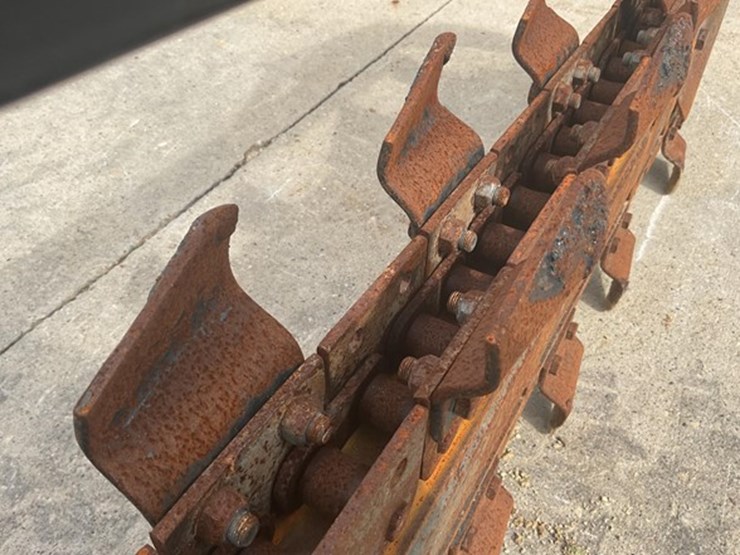 #83-•-2023-bradco-625-trencher-image-13