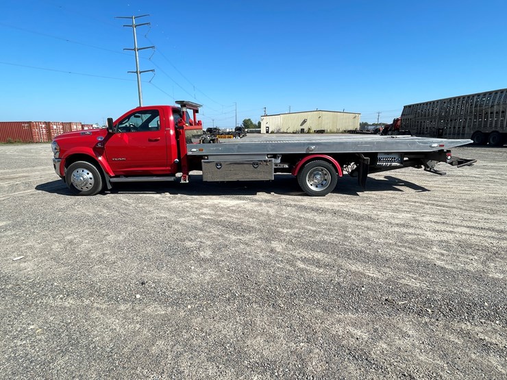 #3806-•-2021-dodge-ram-rollback-truck-(has-mn-title-in-delay,-may-take-6-8-weeks)-image-2