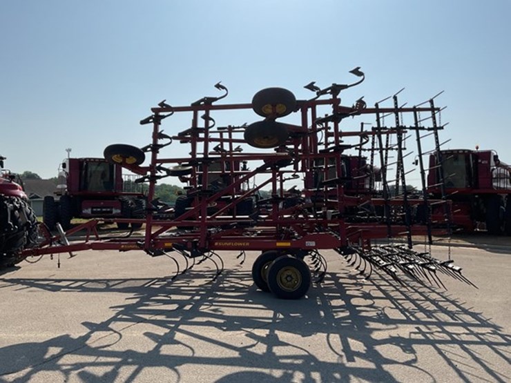 2005-sunflower-5035-32-image-2