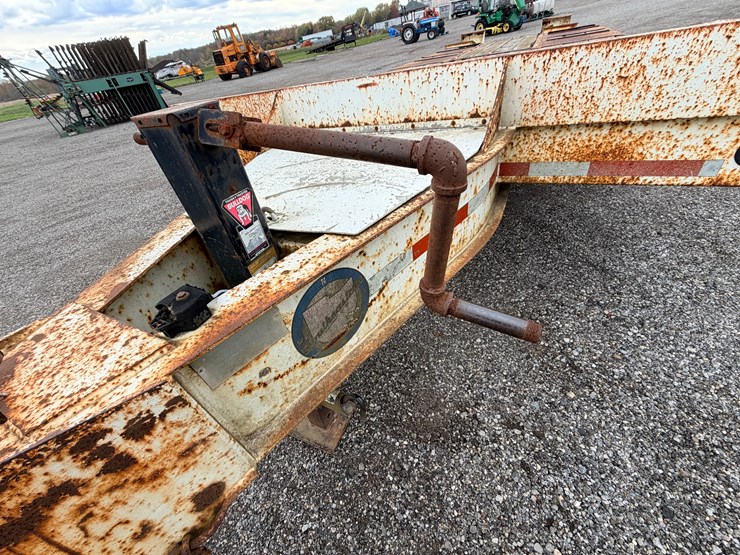 #2201-•-1989-international-equipment-trailer-image-5