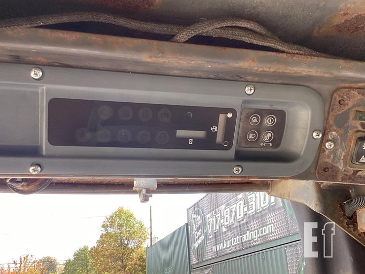 2006-new-holland-l180-image-16