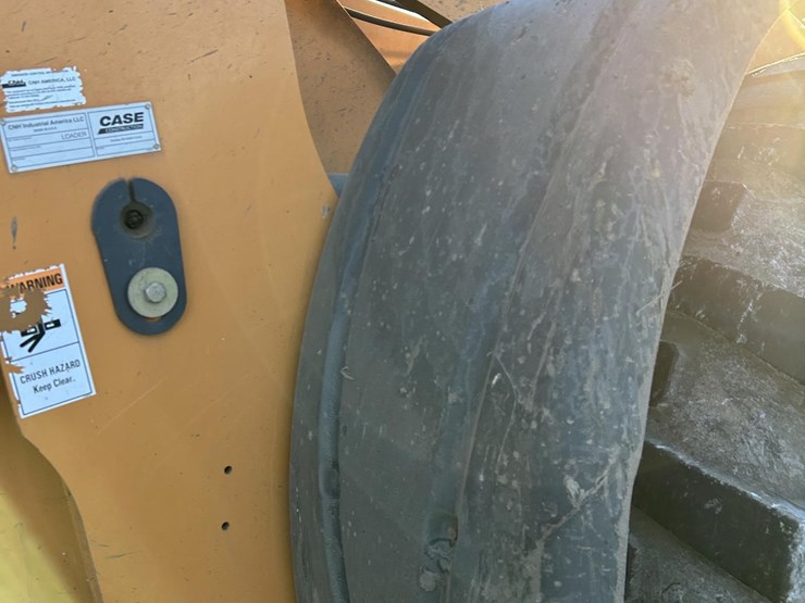 2014-case-721f-xr-image-50